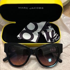 Marc Jacobs Black and Brown Gradient Sunglasses NWOT
